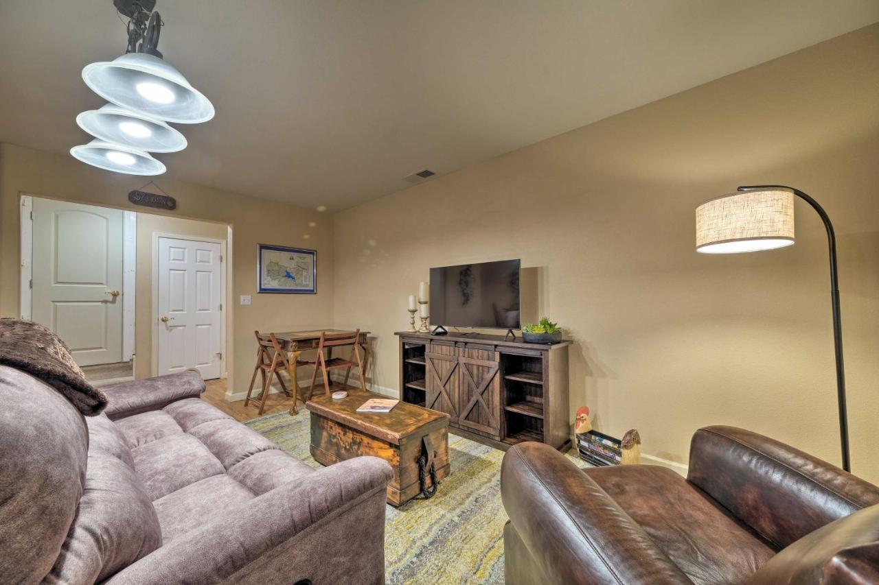 Convenient Apt With Fire Pit About Half-Mi To Lake! โกรฟแลนด์ ภายนอก รูปภาพ